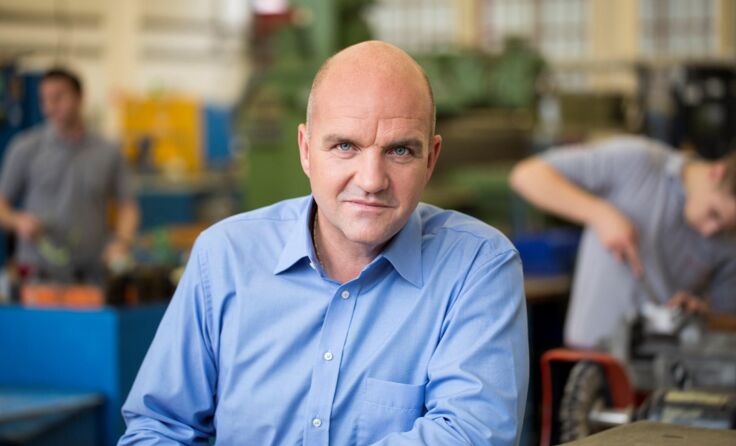 AKNÖ-Präsident Markus Wieser spricht in Waidhofen.