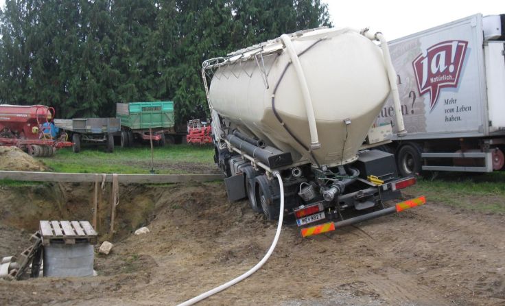 Der Transporter drohte zu kippen.