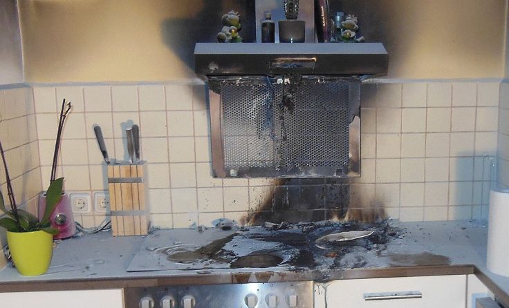 Der Brand zerstörte den Herd.