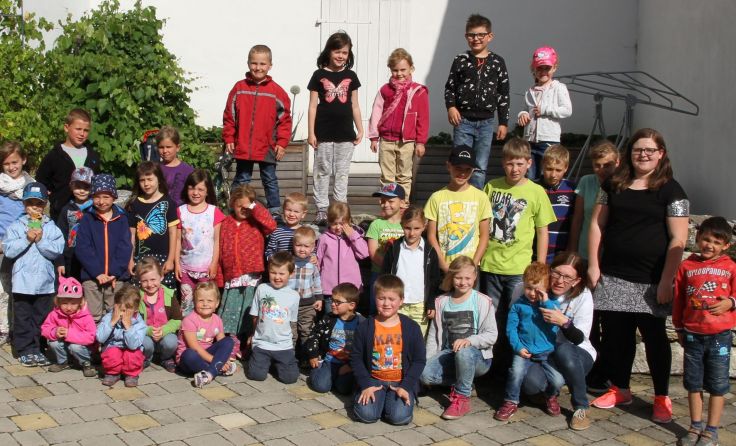 Die Kinder aus der Gemeinde vor der Vorstellung