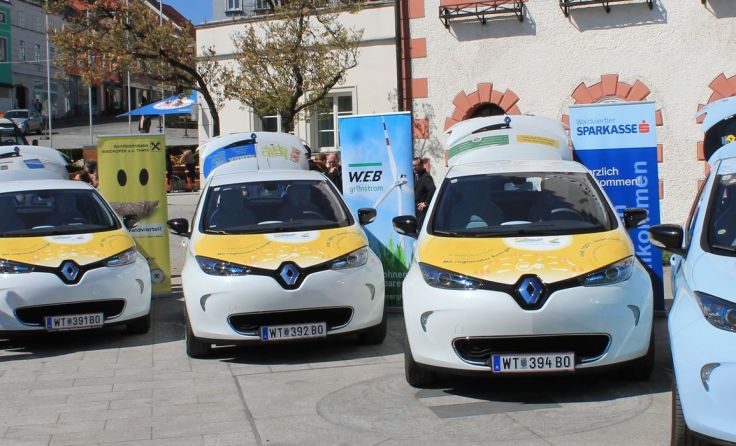 Die E-Autos der fünf Gemeinden die E-Carsharing im Bezirk Waidhofen/Thaya anbieten.