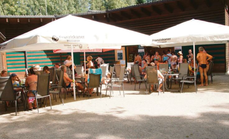 Das „Herrenseeplatzl“ am gleichnamigen See in Litschau
