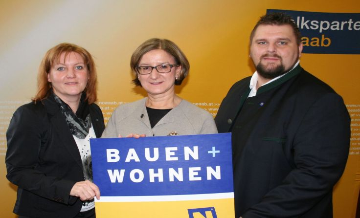 V.l.: NÖAAB-Landesgeschäftsführerin Sandra Kern, Johanna Mikl-Leitner und Michael Litschauer.