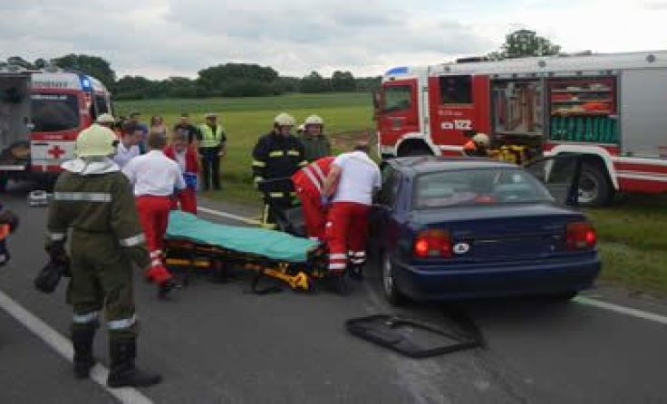 Die Einsatzkräfte kümmerten sich rasch um die Verletzten.