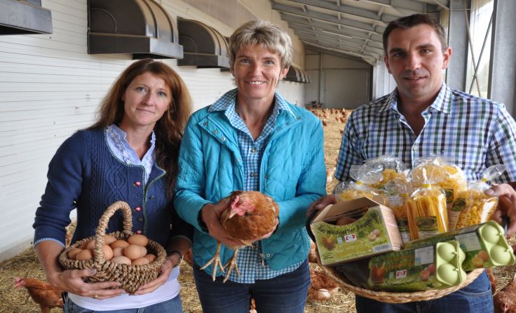 Am Hof in Breitensee (v.l.): Tanja Kogelmann, Martina Diesner-Wais und Robert Kogelmann