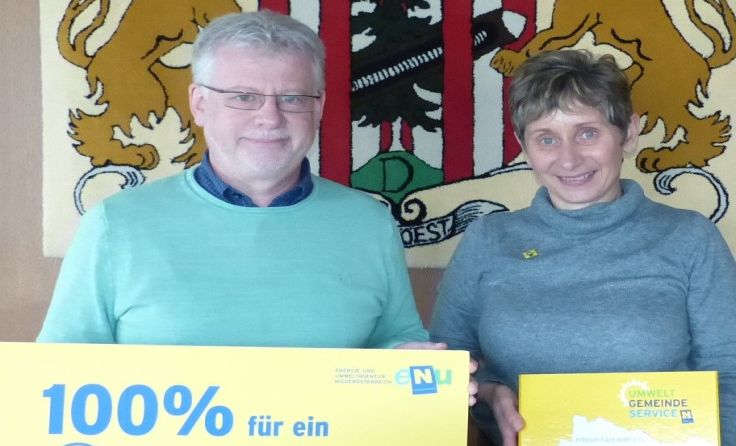 Bürgermeister Harald Hofbauer und Elisabeth Wagner. Foto: Jessica Höbinger 