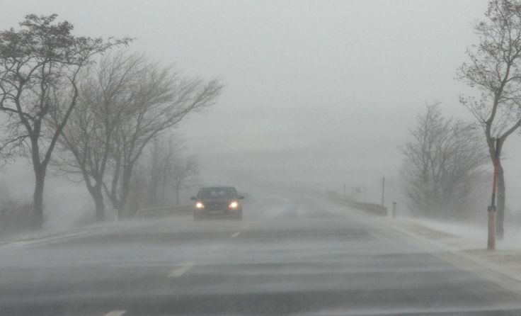 Auch mit Schneeverwehungen ist vielerorts zu rechnen, genauso wie mit Glatteis. Foto: ÖAMTC