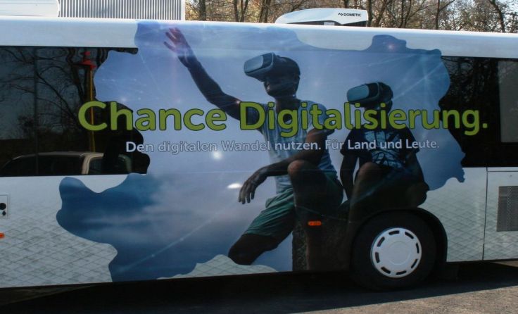Der neue NÖ Digitalisierungs-Infobus kommt nach Gmünd. 