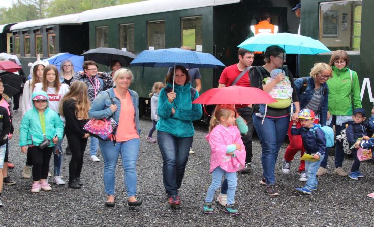 Ein Teil der Gruppe von über 70 Kindern und mehr als 50 Erwachsenen