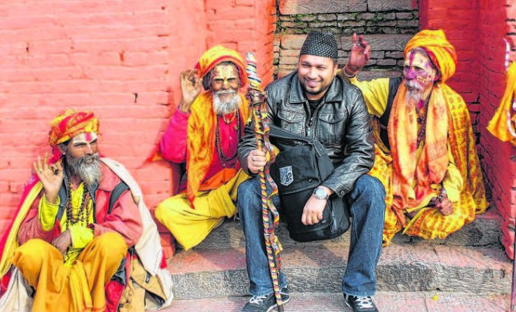 Udaya Sapkota (3. v. l.) in Katmandu Foto: Verein Notfall 