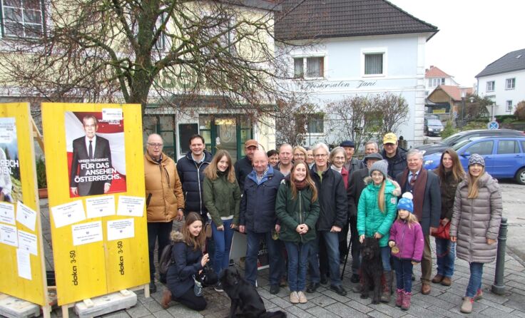 Die Initiative "Weistracher für Van der Bellen". Foto: Leeb