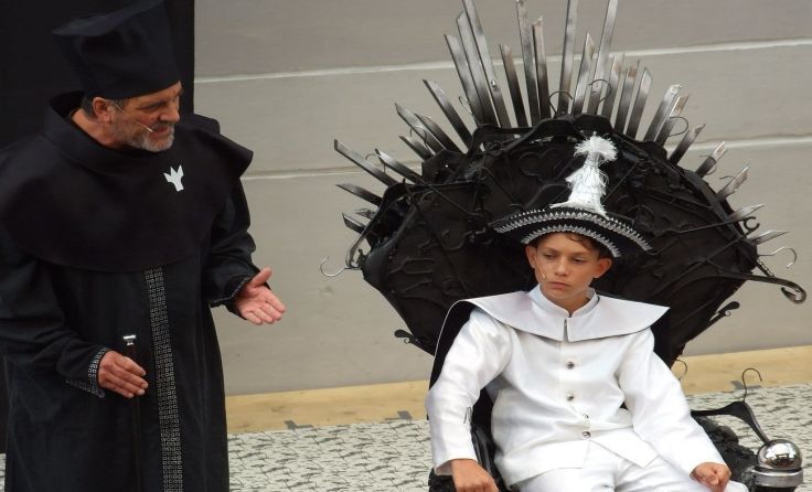 Oberster Minister Diren führt nichts Gutes gegen Kaiser Wansui Lian im Schilde. alle Fotos: Leeb