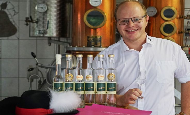 Edelbrenner Jürgen Datzberger freut sich über die Falstaff-Bewertungen. Foto: Moststraße/Tanzer