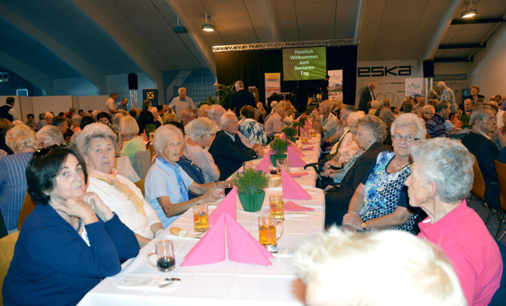 Ein köstliches Mittagessen und ein buntes Rahmenprogramm wurde den Senioren in Thalheim geboten.
