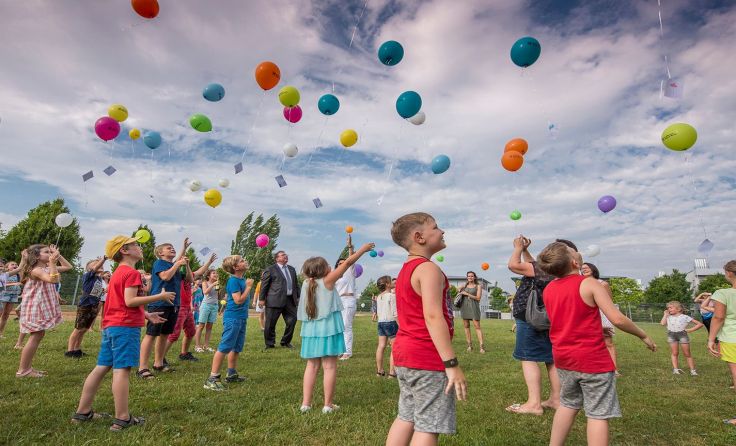 Foto (Peter Echt - www.zweimalig.at): Luftballonstart