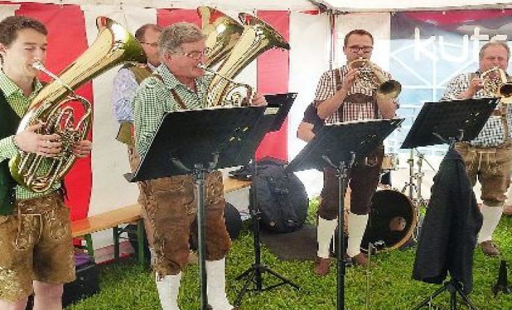 Die Bierbrenz Musi sorgte musikalisch für Stimmung. Fotos: Siedlerverein/Herbert Lauterbrunner