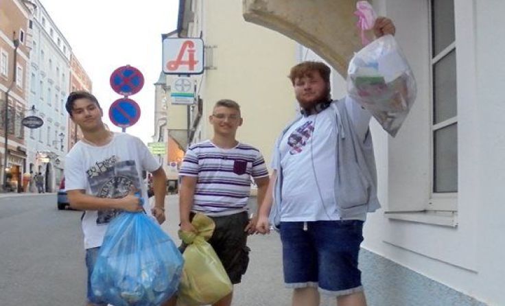 Fleißig waren die Jugendlichen unterwegs um Enns zu säubern. Foto: JCUV