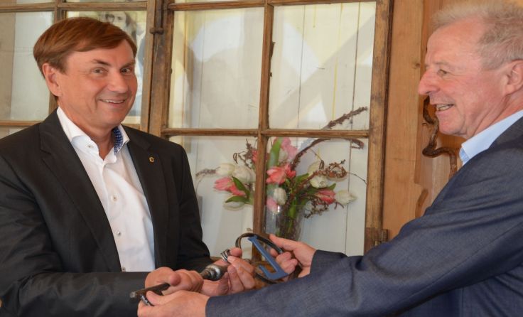Neuer Lions Präsident Gerhard Vercera (li.) mit Karl Zittmayr; Foto: Josef Passenbrunner