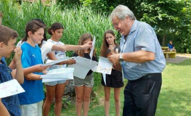 Schüler mit Vizebürgermeister Bogenreiter (Foto: IMS Langenhart)