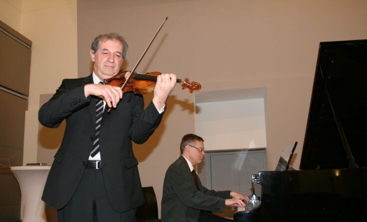 Amiram Ganz und Gerold Hartmann sorgen für gute Musik. Foto: Gemeinde Wieselburg-Land