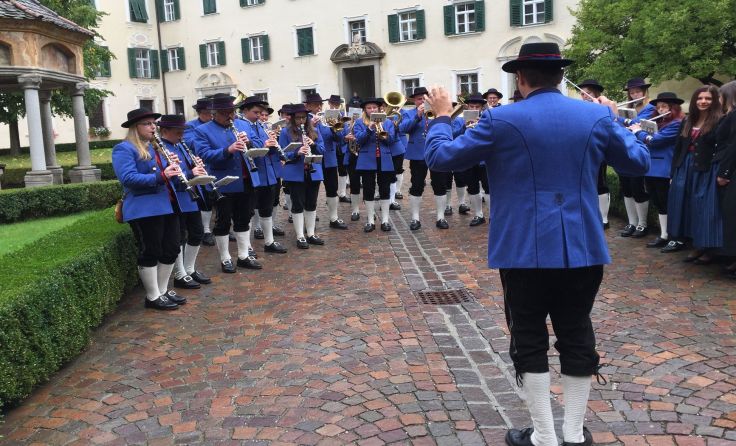 Auch das Kloster Neustift nahe Brixen wurde von den Oeppingern bespielt.
