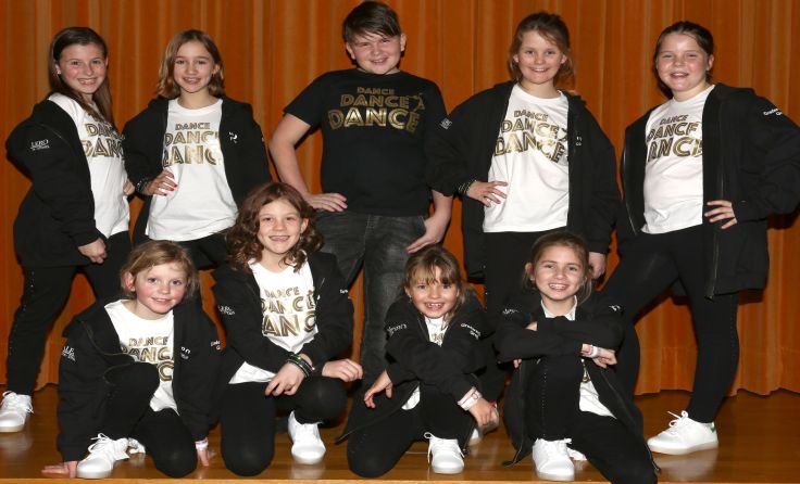 Die Tanzmädels und -burschen der Sportunion Pettenbach, Sektion Turnen Foto: Franz Etzenberger