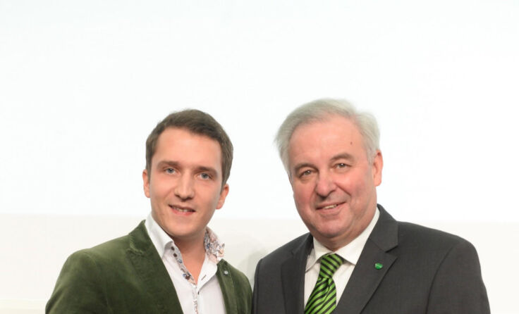 JVP-Bezirksobmann Gerald Weilbuchner und Landeshauptmann Hermann Schützenhöfer