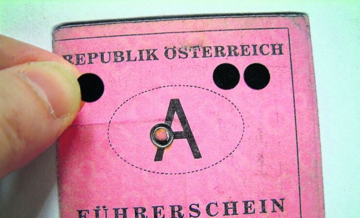 Wer ohne Führerschein fährt macht sich strafbar. Foto: Wodicka