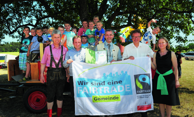 In Alberndorf ist man stolz auf die verliehene Beitrittsurkunde. Foto: Johann Stadler