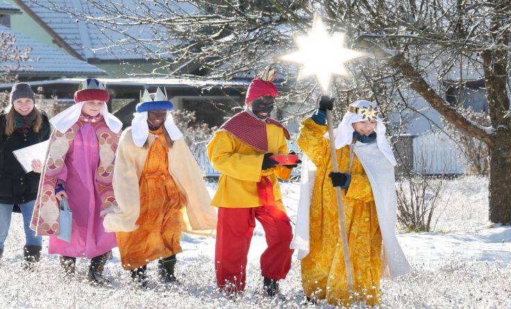 Die Sternsinger sind wieder unterwegs. Foto: Manfred Polansky