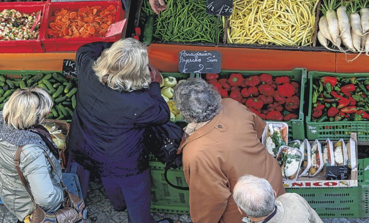 Märkte laden zum Einkaufen und Verweilen ein. Foto: Weihbold