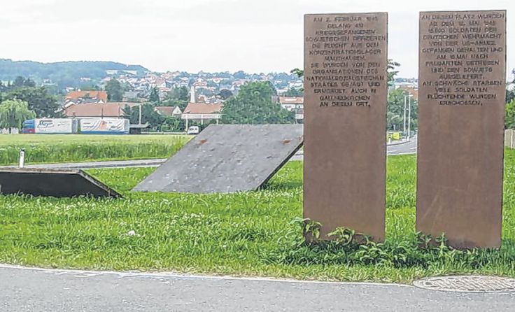 In der Anton Riepl Straße steht das „Mahnmal für den Frieden“. Foto: Rupert Huber
