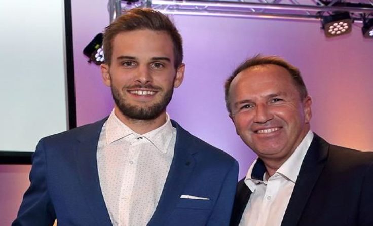 Thomas Pastl und Günter Pröller bei der Preisübergabe. Foto: Daniel Kauder