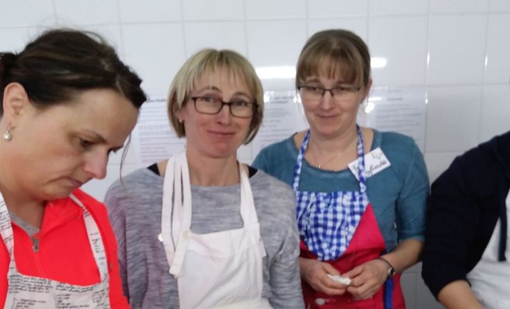 Auch Fruchtjoghurt wurde von den Müttern hergestellt. Foto: FS Bergheim