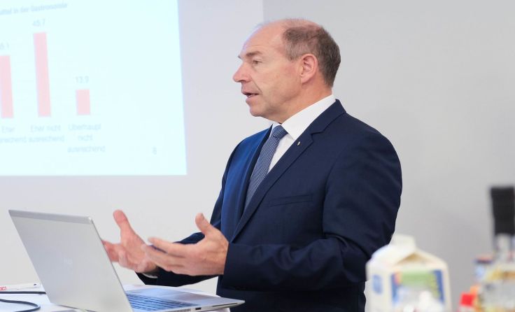 Agrar-Landesrat Max Hiegelsberger setzt auf Regionalität. Foto: www.wernerharrer.com
