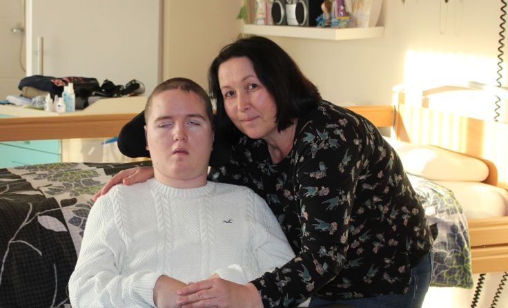 Julian Scherb mit seiner Mutter Anita Scherb Foto: Hamedinger