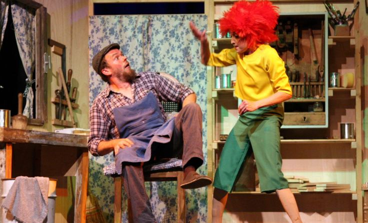 Meister Eder und Pumuckl sind im Pfarrheim Ottensheim zu Gast. Foto: Theater Tabor