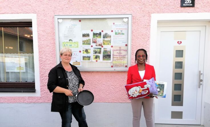 Andrea Pawlicek und Beverley Allen-Stingeder (Foto: Kinderfreunde Gramastetten)