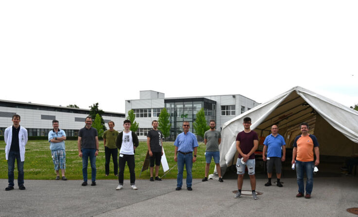 E+E Mitarbeiter unterstützen als Ersthelfer. (Foto: E+E Elektronik Ges.m.b.H.)