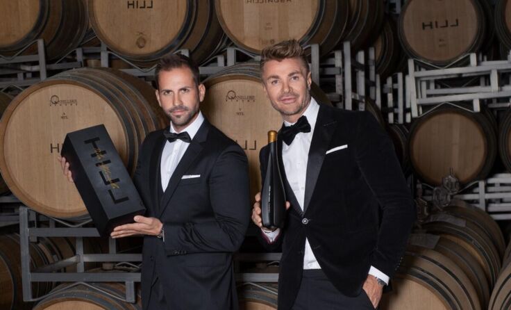 Peter Affenzeller und Leo Hillinger mit ihrem Whiskey. (Foto: Emmerich Mädl)