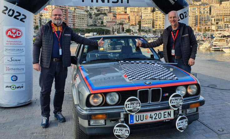 Gerald Schimböck und Anton Reithmayr feiern ihre Ankunft in Monte Carlo. (Foto: privat)