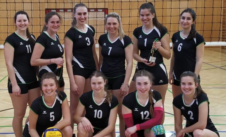 Die Volleyball-Damen aus Oberneukirchen holten den Meistertitel. (Foto: Volleyball ONK)