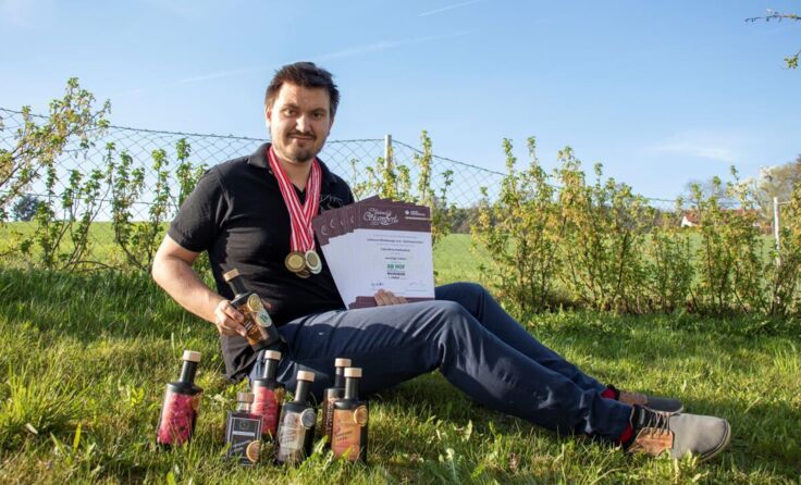 Dominik Mühlberger aus Gallneukirchen mit seinen vielen Auszeichnungen. (Foto: Dominik Mühlberger)