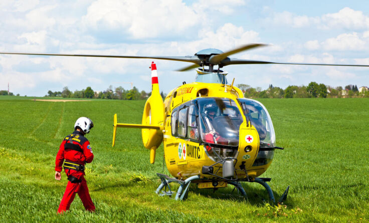 Die verletzte Radfahrerin wurde mit dem Hubschrauben ins Krankenhaus geflogen. (Foto: Erwin Wodicka)