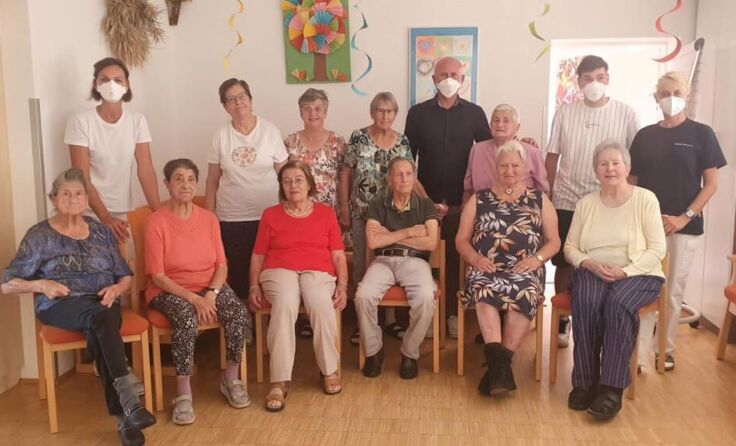 Die betreuten Senioren mit dem Bürgermeister. (Foto: Gemeinde)