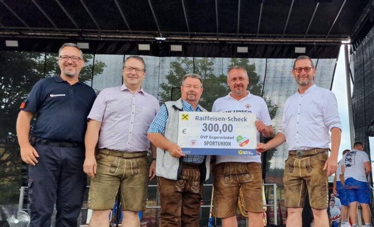 Spendenübergabe der ÖVP Engerwitzdorf an die Sportunion Schweinbach (Foto: ÖVP Engerwitzdorf)