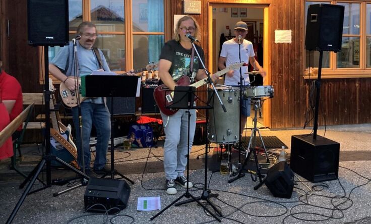 “the Gregory Pack” spielte in Bad Mühllacken. (Foto: Stefan Hruska)
