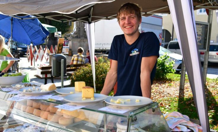 Käsespezialitäten am Bauernmarkt. (Foto: Ganglberger)