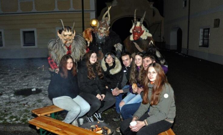Die Aschacher Donaufürsten in der Fachschule Bergheim. (Foto: FS Bergheim)