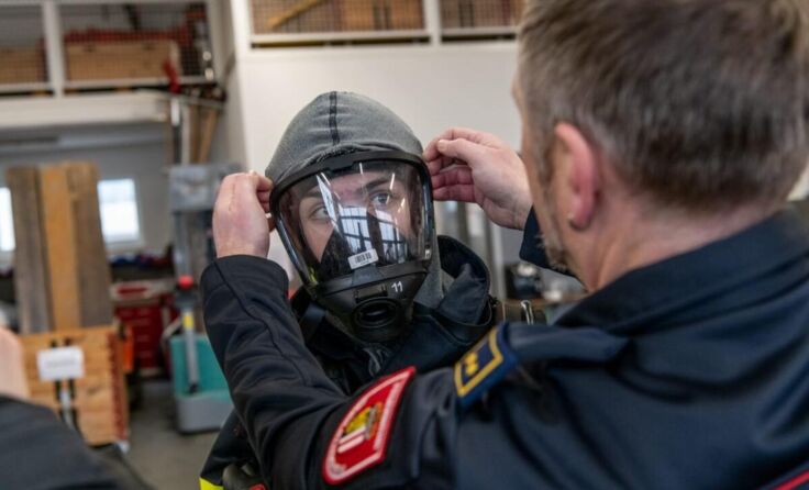 Die Feuerwehrkameraden übten den Einsatz mit Atemschutzgeräten. (Foto: Prokesch Ph.)